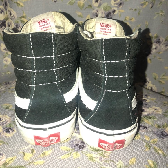 **LIKE NEW** Vans SK8 Hi - Picture 3 of 4